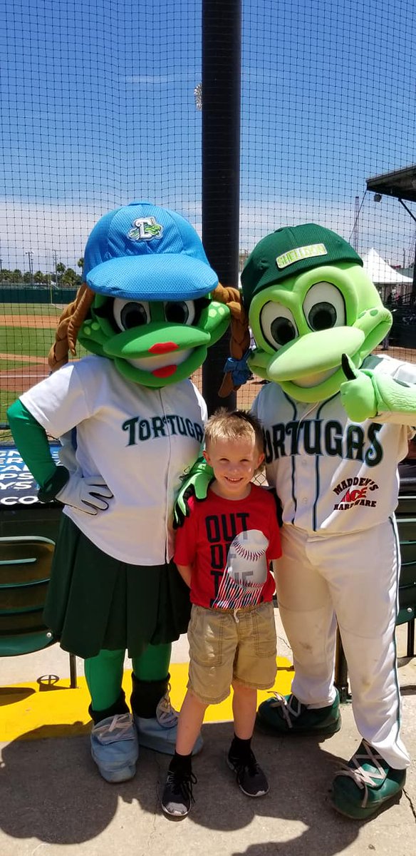  @daytonatortugas Hot as can be this day. One of the twins was not in the mood to have his pic taken