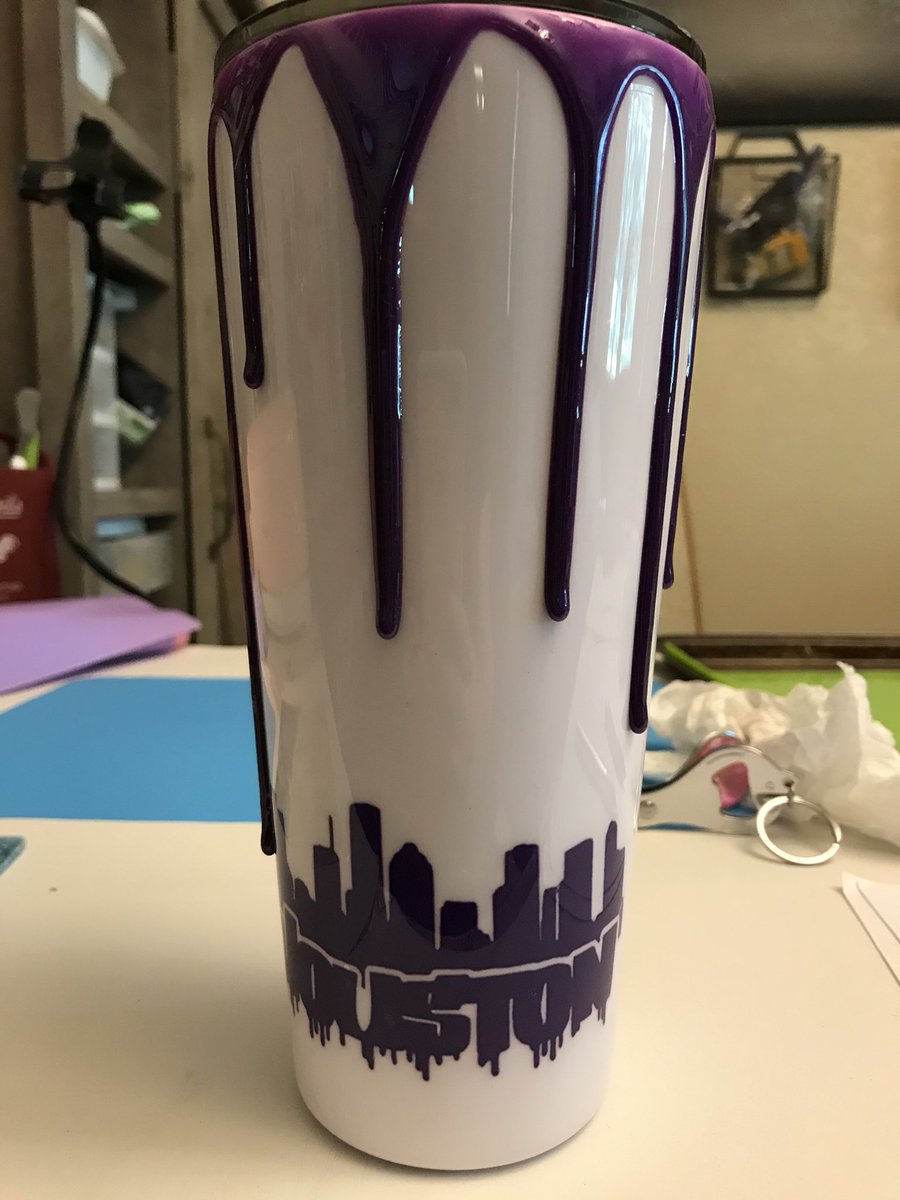 madddeline_____'s tweet photo. GIVEAWAY! 

32oz H-town drip tumbler!

💜Like/RT this post 
💜follow me so I can dm you if you win 
💜like and share my moms FB page! 
https://t.co/qza214btdD

If your twit name is diff from your fb page, send me a screen shot of you liking it! https://t.co/OJ8AKly34H