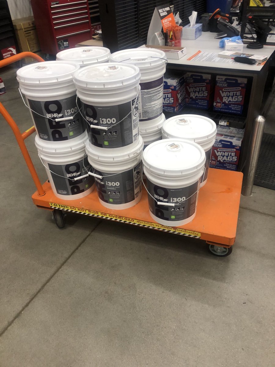 PeteZinda's tweet photo. You need 50 gallons of paint mixed and delivered in a hour and a half, with our One Paint program down, due to an update? You got it!!!! Thanks HD2807 Pro Desk for always giving white glove service to our Pro’s. ⁦@belford_melissa⁩ ⁦@CampSweenScott⁩ ⁦@BobPold⁩ https://t.co/gXAMCLq0lf