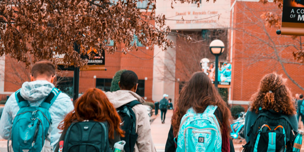 insidehighered's tweet photo. Most college students plan to return to school in the fall, and they feel comfortable doing so https://t.co/H9DMHgmWcQ https://t.co/fM6lzqTWtG