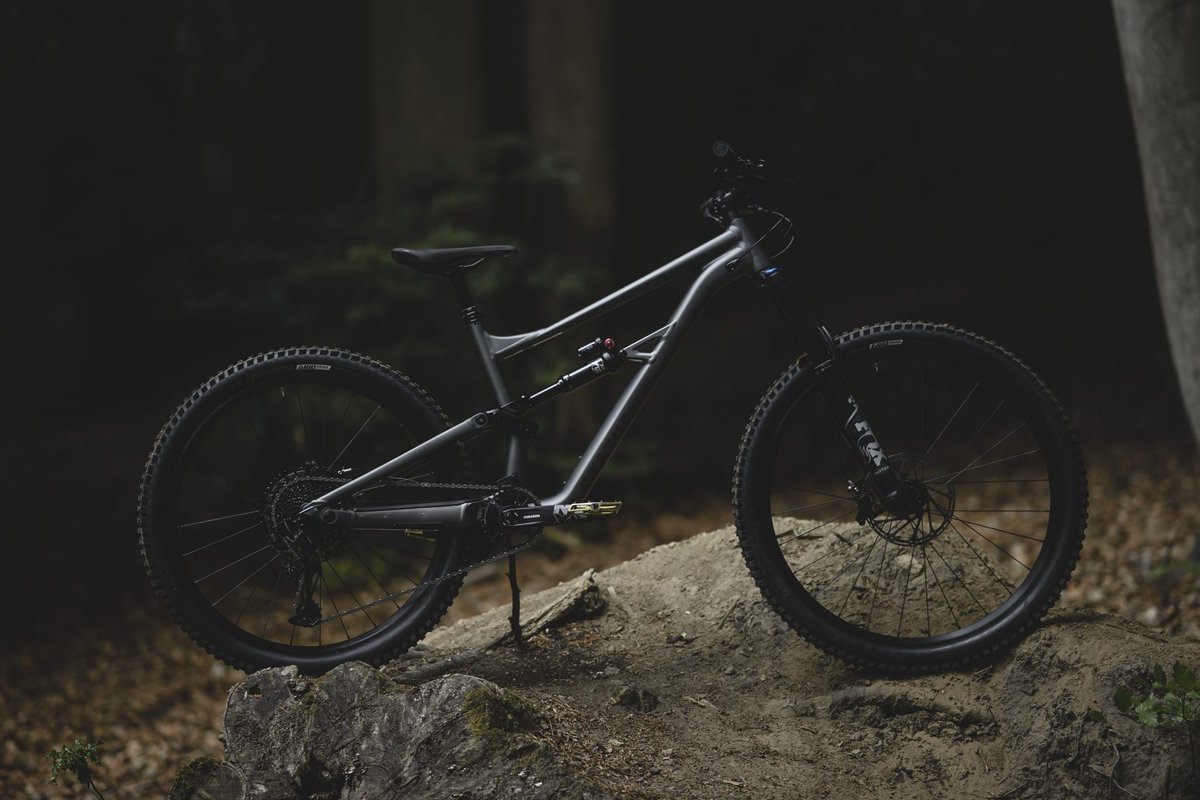 specialized status price