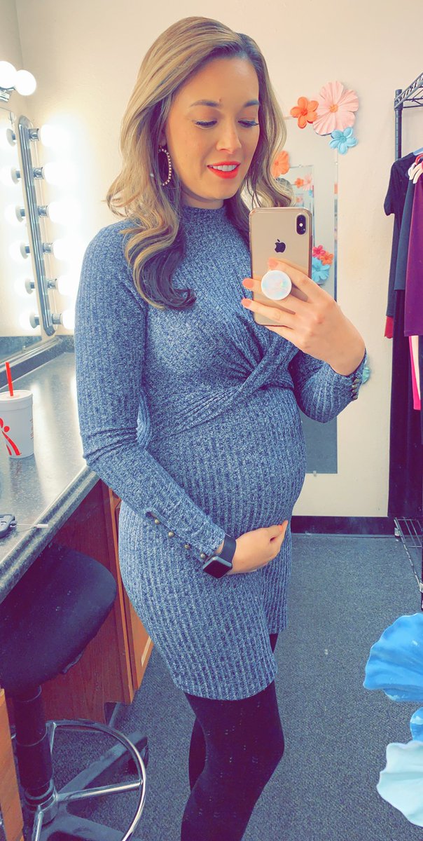 gloriamaderatv's tweet image. It’s crazy to think how a human is literally growing inside of that belly ‼️ 🥰 baby boy is moving around a lot more these days 💙

Women are rockstars, just know that‼️#22weeks