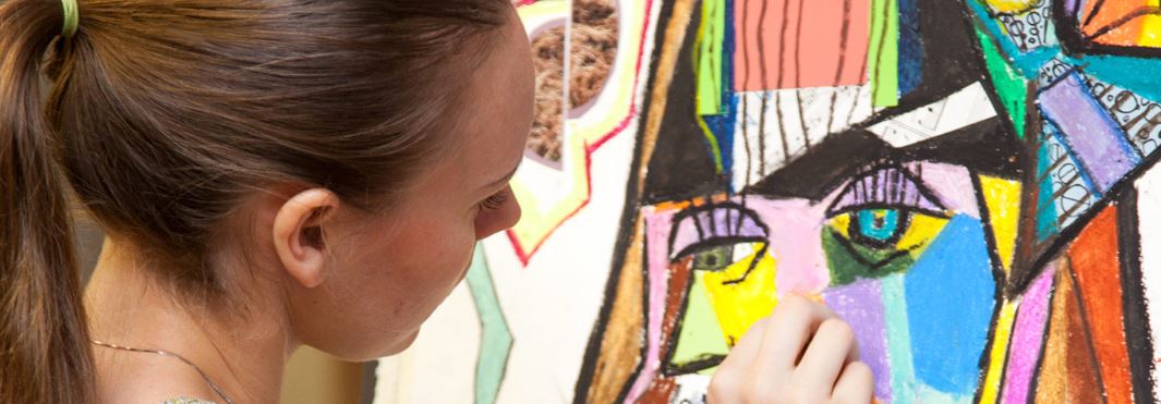 Customize your arts and humanities education and learn by doing in a collaborative environment with electives and specializations in photography, music, foreign language and more! Join us today at 5 p.m., for the Arts and Humanities Virtual Info. Session! ow.ly/MV0W50AJw4Y