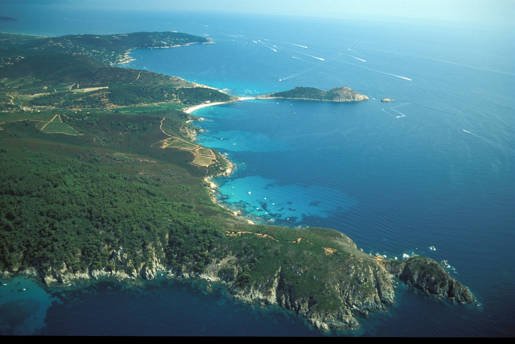 Let's start to know the project partners: Port Cros National Park! 
<a href="/PNPC83/">Parc nat.  Port-cros</a> #MPA_NETWORKS
mpa-networks.interreg-med.eu/index.php?id=1…
