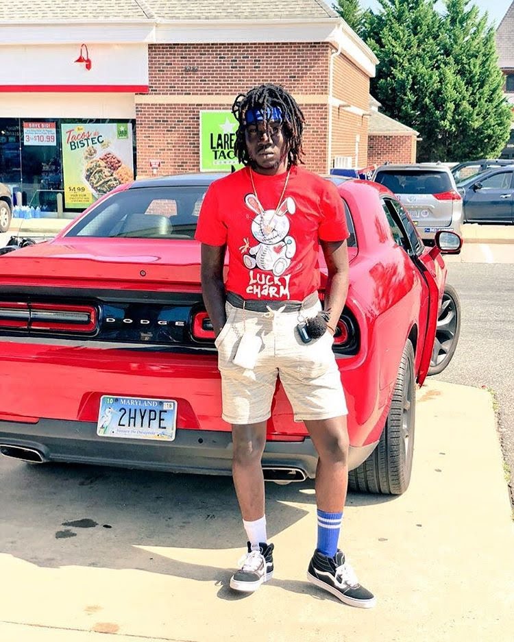 brainbillz's tweet photo. I don't have money but will feature @2hypegang boss Showboy. Nigga have been inspiring, get the money, Stay Blood!!
"Talent or no talent we go blow" #2hypegang #bbrecords https://t.co/8SGJrNKb1v