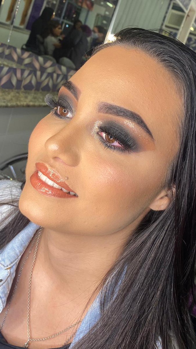 Loorenzi_'s tweet photo. Mais uma🥰🥰
#modelomakeup
#modelo
#makeuplover https://t.co/JdXJztftV5