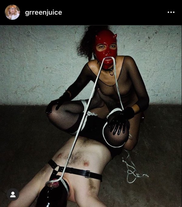 já que este ser humano aleatório fez questão de destacar a foto incrível da isabelle prado, vou fazer esse tweet aqui apenas com a intenção de divulgar o trampo dela. amo mtomtomto o trabalho dela e tô pondo o link pro insta dela no próximo tweet da thread https://t.co/227uVJxL5p 