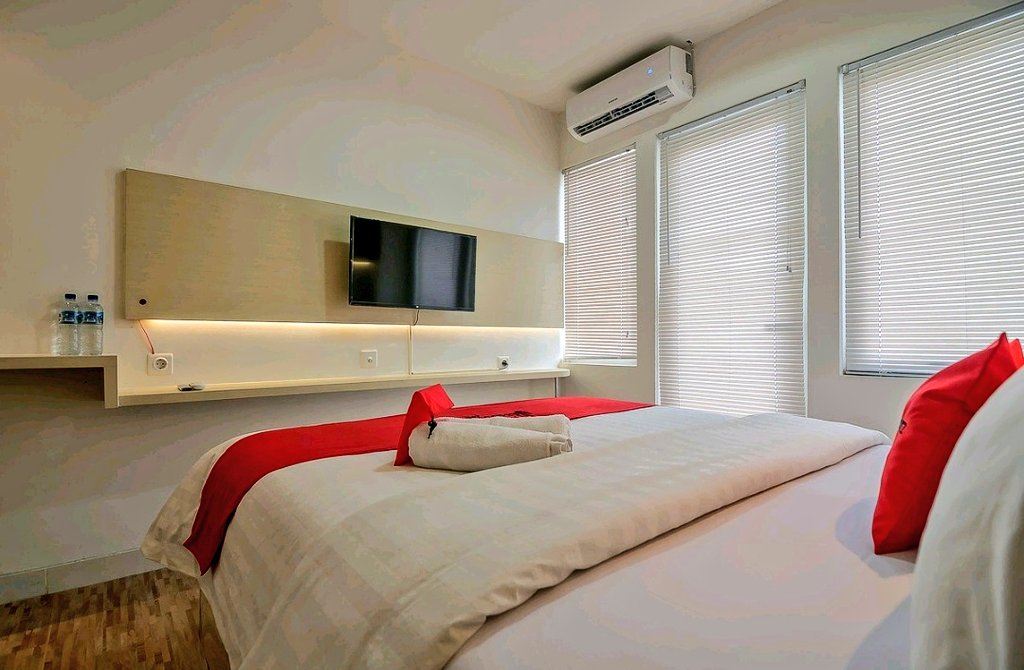 stayturu's tweet photo. @fizlyciputri RedDoorz Apartment @ Sentul Tower
📍Babakan Madang, Sentul, Bogor
186K/Night Room Only https://t.co/sgRi0QwdJH