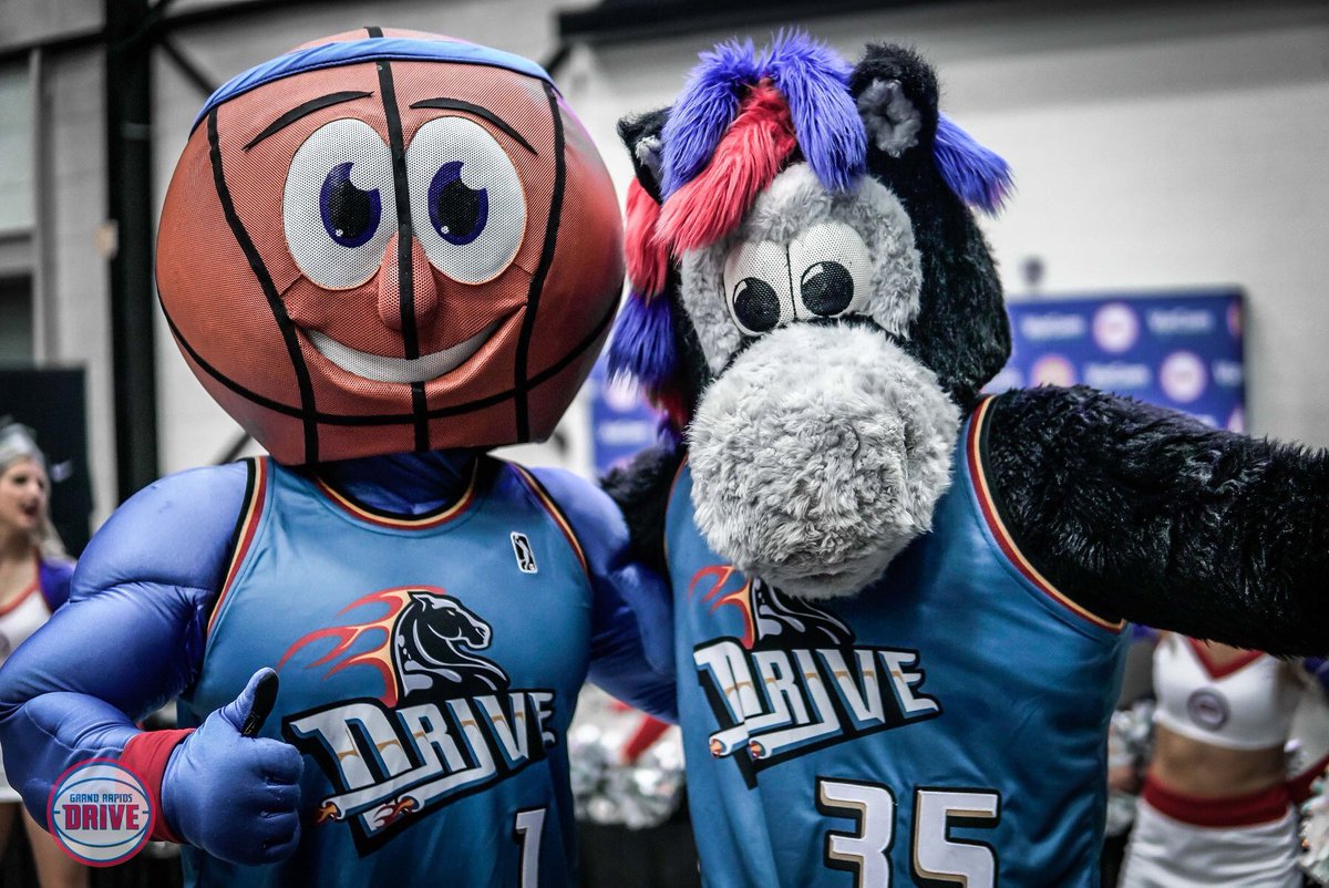 BucketsGRGold's tweet photo. @DetroitPistons @nbagleague @waynestate .@PistonsHooper what the heck is this all about?! You said we’d be best friends forever... https://t.co/mSZ61B64i5
