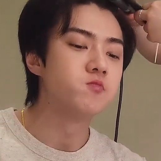 SEHUNL00K's tweet image. uwu