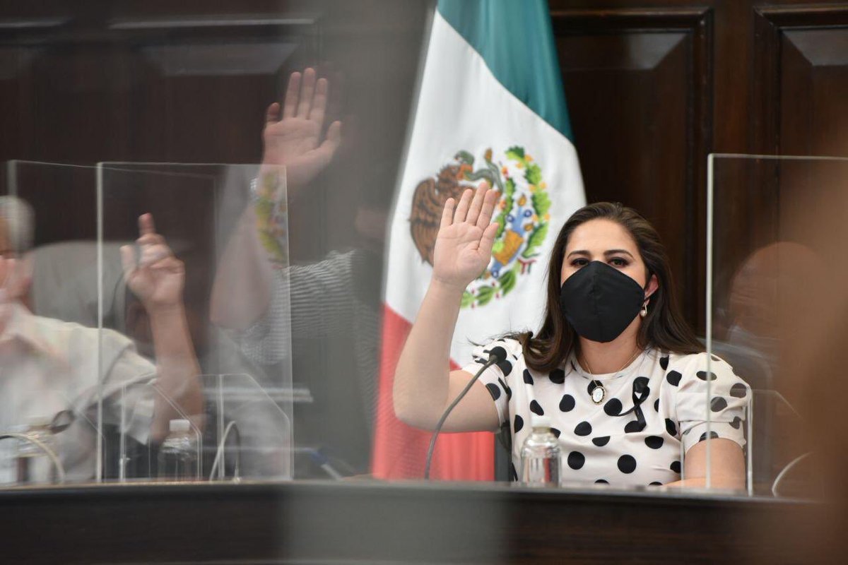 Hoy en Sesión de Cabildo rendimos honores a la memoria de nuestro querido amigo y compañero el Regidor Ignacio Lagarda. Su espíritu de solidaridad y servicio a los demás será un ejemplo a seguir para los que aquí seguimos.