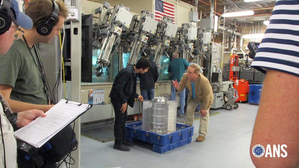 ANS_org's tweet photo. Steve Johnson, Director of Space Nuclear Power at @INL, explaining how the Radioisotope Thermoelectric Generator of the @NASAPersevere rover works at #NavigatingNuclear's recent Virtual Field Trip. 
Middle &amp; high school #Science classes view the tour here: https://t.co/yaLt8y7Ihk https://t.co/I3jI3Htfct