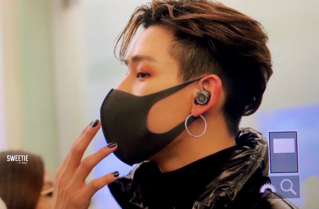 he’s also not scared to experiment with fashion AT ALL like... he can successfully carry off EVERY piece of clothing and accessories, including mesh shirts, different coloured lenses, and black nails!