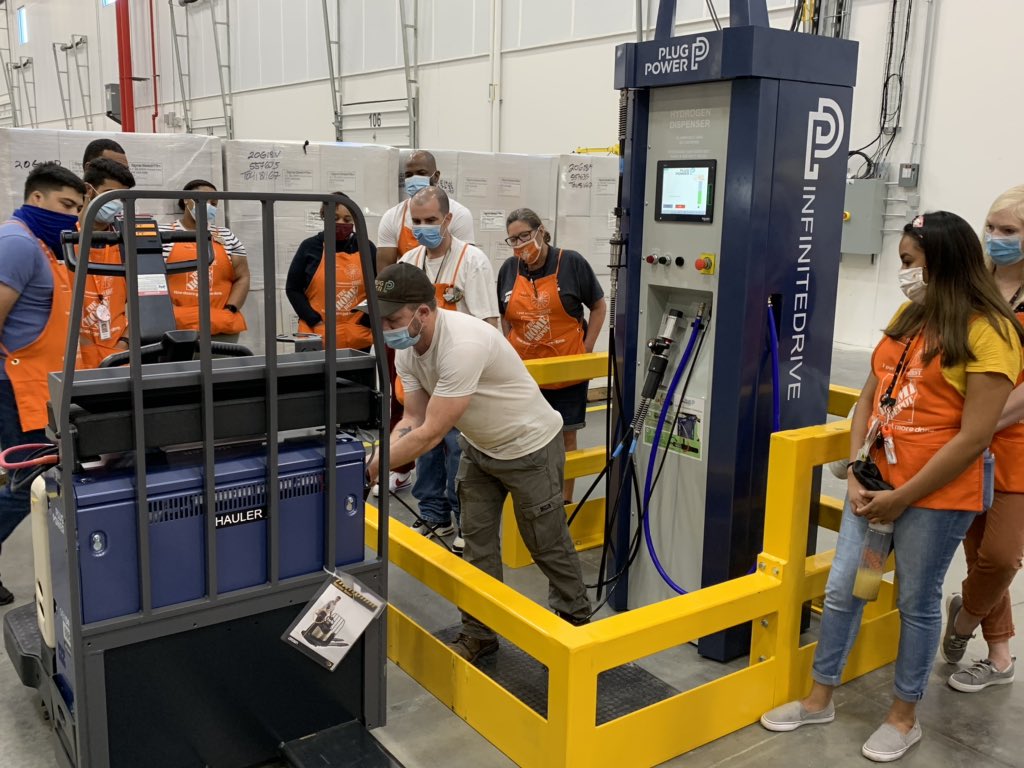 THDJodiColeman's tweet photo. Just another step towards us going Live! We are now up and running with our hydrogen batteries! Thank you Truman Davis for your persistence in getting us set up! Kelly Layman Tony Naranjo https://t.co/G4xFrttUMu