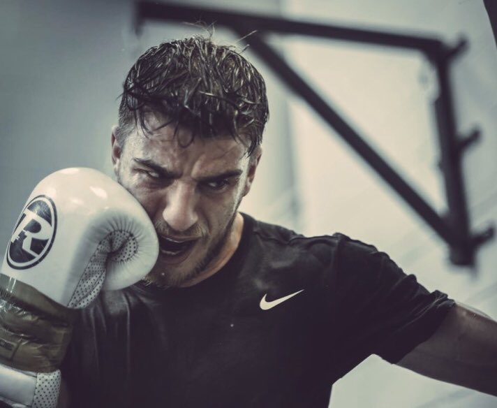 Maredudd Thomas: “You’ve Got To Take These Chances!”🗣 🆕

The 24 Year Old Welsh Welterweight Spoke To <a href="/boxingviewpoint/">Злотодан Щурат🤗🐳♀</a> 🏴󠁧󠁢󠁷󠁬󠁳󠁿

🔺 Sparring Stories ⚠️

🔺 Calzaghe Link 🐉

🔺 KO Potential 💣

🔺 Seizing Opportunties 🔜

READ: bit.ly/2DgHCAo📝

#boxing 🥊 #welshboxing 🏴󠁧󠁢󠁷󠁬󠁳󠁿