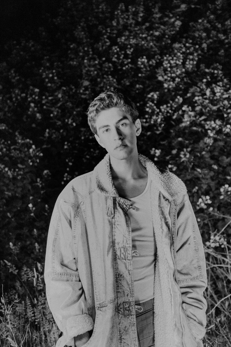 Hey friends! 👋🏽 Please give a warm welcome to our new signee <a href="/itsconnornelson/">CONNOR NELSON ★</a>!! We are so excited to share with you some dreamy pop summer tunes that he's been cooking up so stay tune! 👀 

#newmusic #newmusicalert #energy #summervibes #newsingle #newsinglealert #vancouvermusic