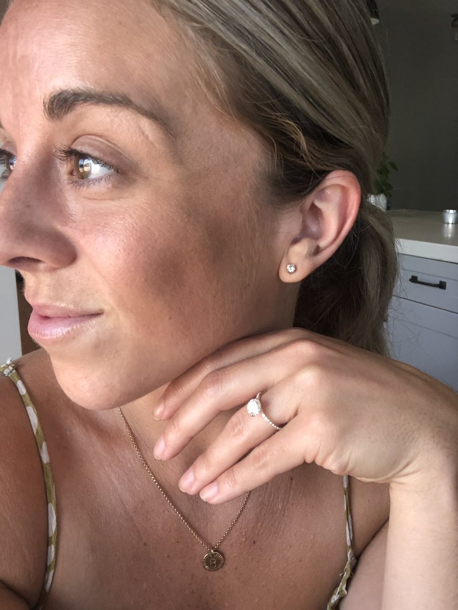 lo_burandt's tweet photo. My goddaughter straight up thought my beauty mark on my ear was a rolly poley and I just can’t get over it 💀 https://t.co/O8rxpnPl0i
