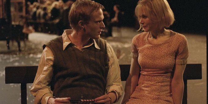 'Mərhəmət hər zaman ən doğrusu deyil.Ən gözəli və ən əxlaqlısı da deyil. Sizə pislik edənləri bağışlamaq, onlara anlayış göstərmək, onların içindəki şeytanı daha da böyüdər.
Bağışlamaq bəlkə də o insana edə biləcəyiniz ən böyük pislikdir.'

🎬Dogville(2003)