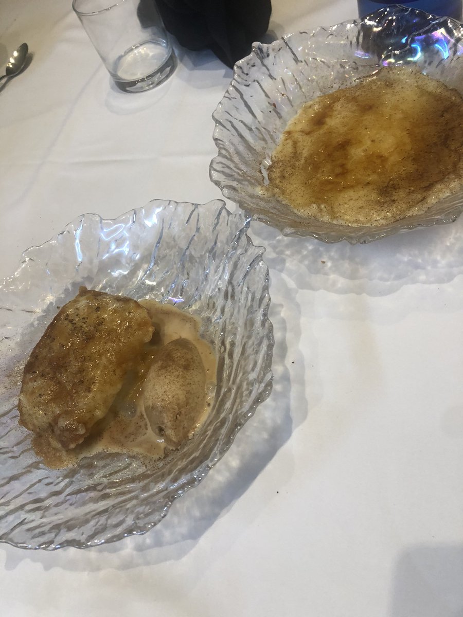 El lechazo de #Mannix es un escándalo!!! Merece la pena el desvío y el viaje...y dejen un hueco para los postres de Gemma!! #lechazo #verano #volvemosconfuerzas #comanybeban
