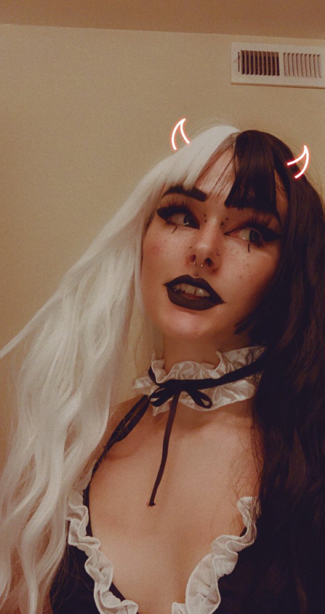 cookiecat1502's tweet photo. Hey guys if you havnt already plz go subscribe to my onlyfans .🥺I will love you for ever .❤️ it’s only $6.66 ! https://t.co/7Efazzzniw
