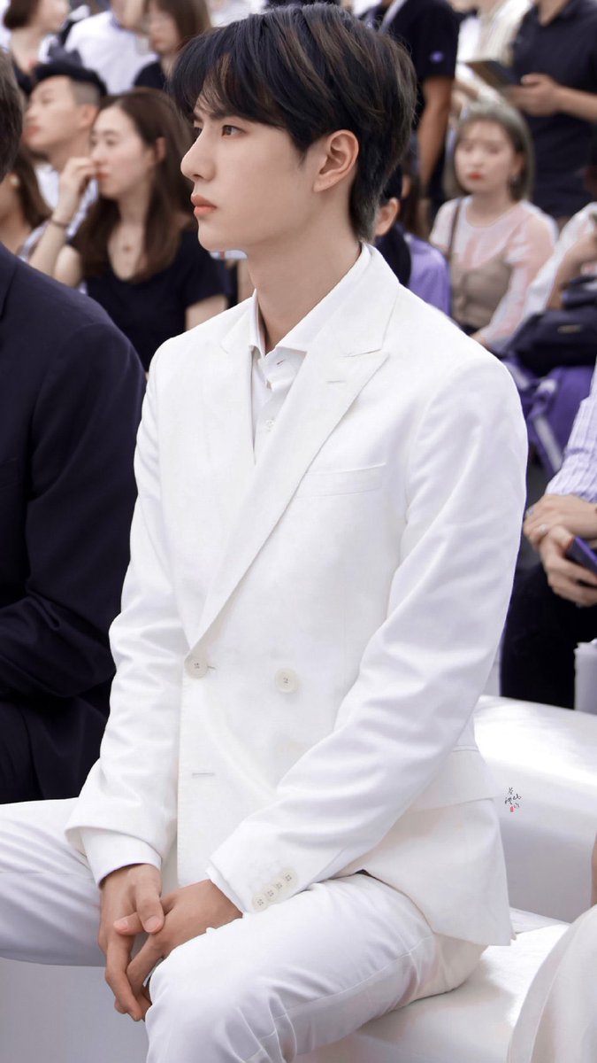 yibosgay's tweet photo. more photos of yibo wearing white bc we all need it https://t.co/IB4J7epqhs