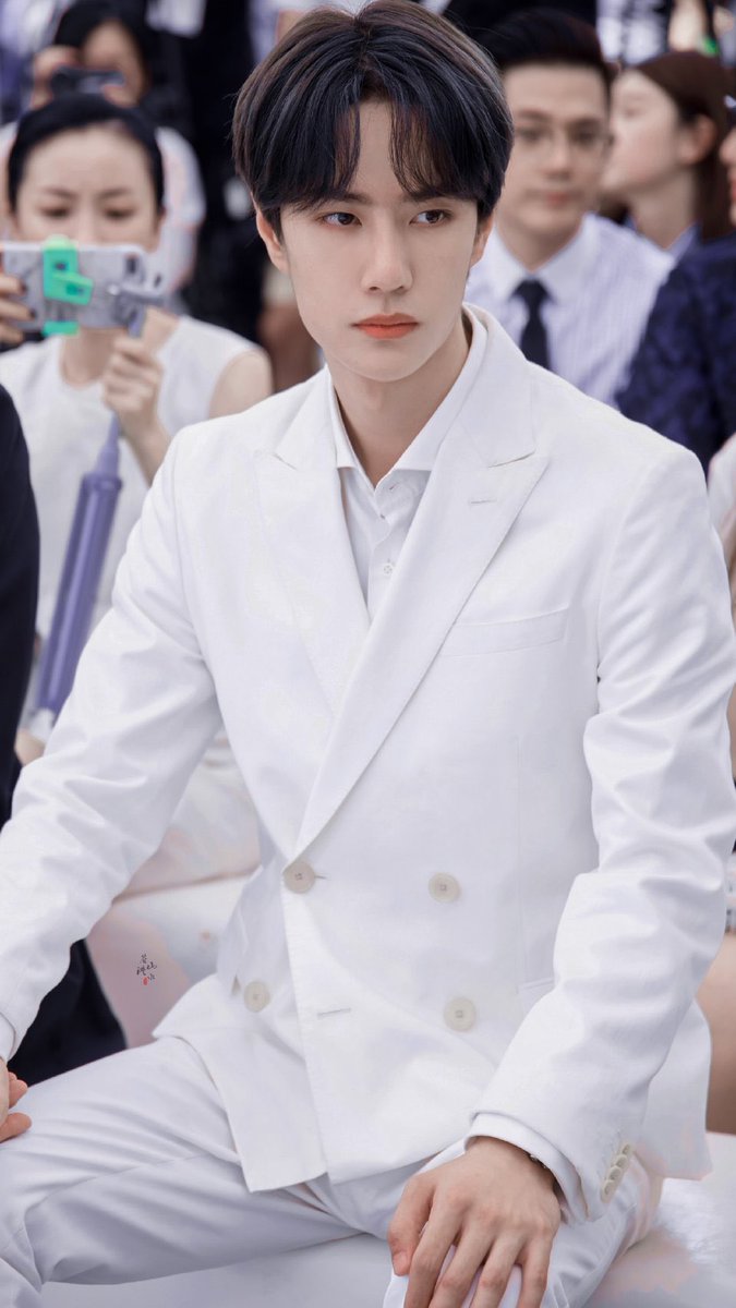 yibosgay's tweet photo. more photos of yibo wearing white bc we all need it https://t.co/IB4J7epqhs