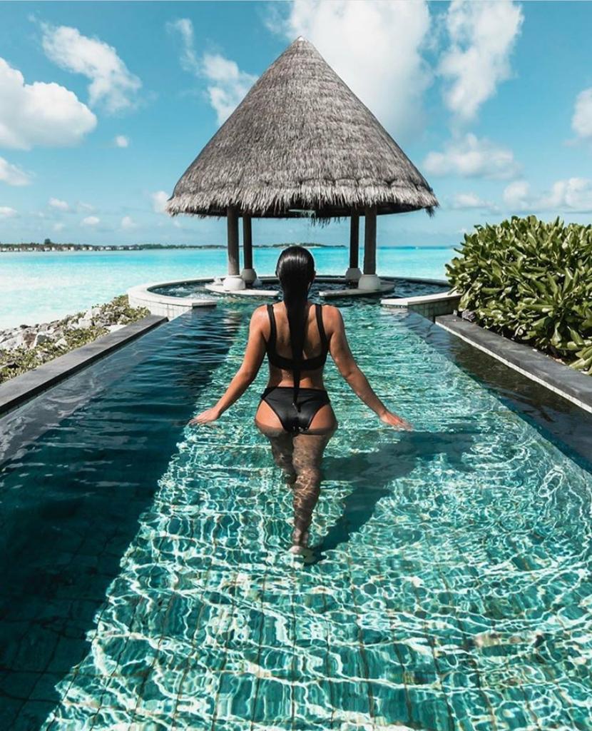 OzzyKingE's tweet photo. Who would you love to take to this Beautiful Island in 📍Maldives 🇲🇻 💙🌞🏝🌊
#maldives #ayada #travel #ayadamaldives #maldivesbeach #maldivesresorts #travel #maldivesislands #amazingplaces #wonderfulplaces #beautifulplaces 
#travelphoto #wanderlust #travelpic #travelphotography https://t.co/wvj8kpFSDl