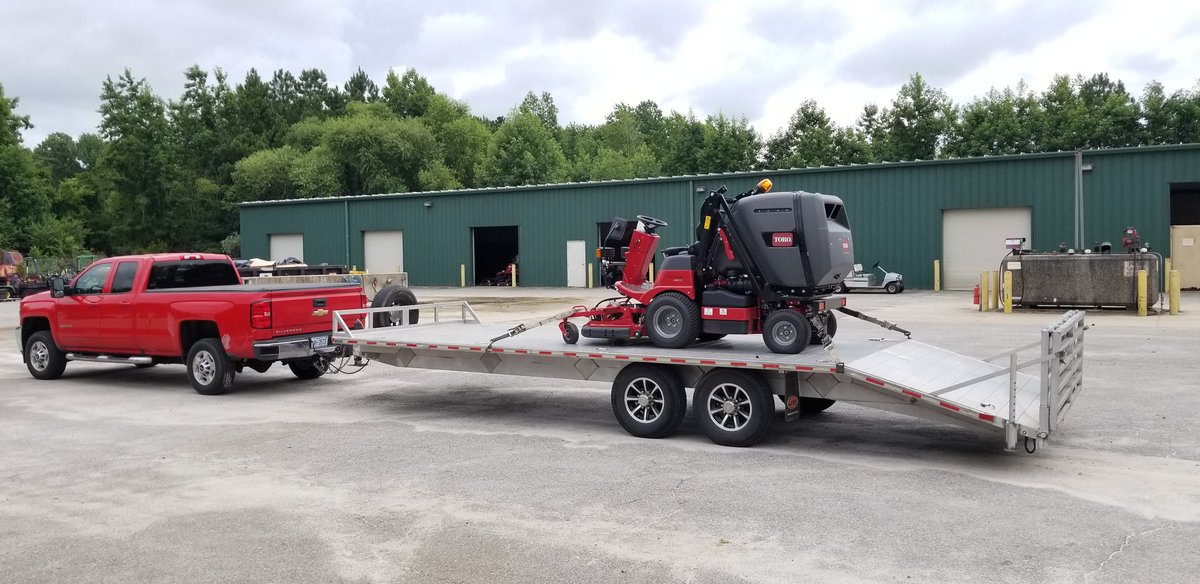 DaveMeltonOBX's tweet image. Excited to have the new ProLine H800 demo back on my trailer. Favorite part of the job by far is showing equipment and this is a fun unit to demonstrate. #redforyourshed #letmeshowyou #highdumpfromtheseat #cutgrasspickupleaves