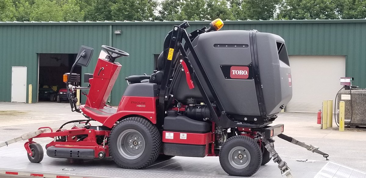 DaveMeltonOBX's tweet image. Excited to have the new ProLine H800 demo back on my trailer. Favorite part of the job by far is showing equipment and this is a fun unit to demonstrate. #redforyourshed #letmeshowyou #highdumpfromtheseat #cutgrasspickupleaves