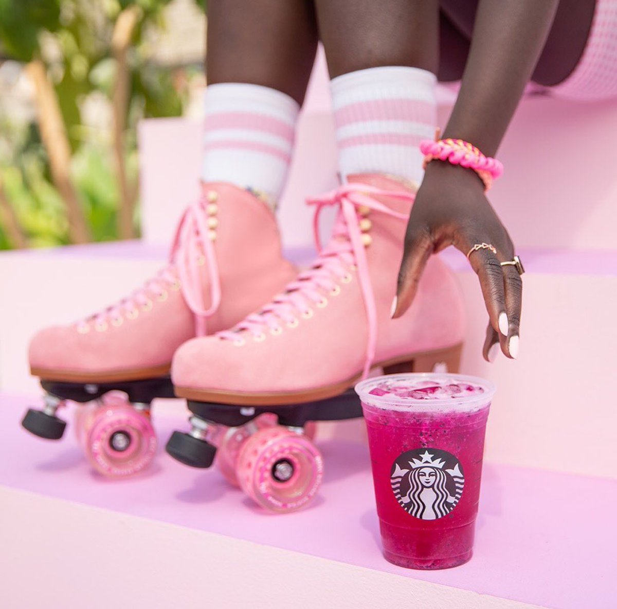 StarbucksJAM's tweet photo. Refresh the moment with our Mango Dragonfruit Refresher.

#Starbucks
#StarbucksJamaica 
#StarbucksBackTogether https://t.co/6CwZ8FupcH