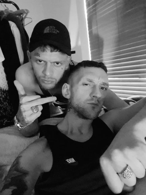 Chilling with my M8 we are scum of the fucking earth, RT if you want to see me and @martinbig90 smash