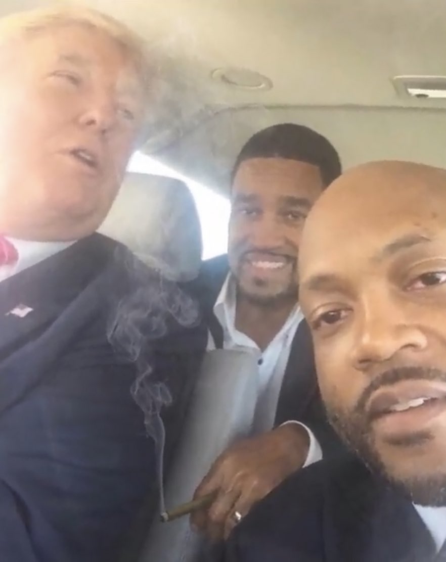 Chrisroyy's tweet photo. trump out here in west tx like: https://t.co/N45VjBDUUE