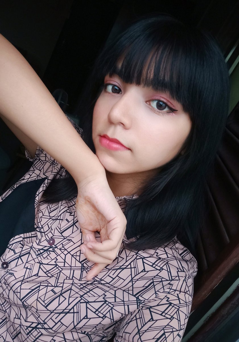 OlymBorah's tweet photo. We are half way through 2020, can you believe it ? This year feels like the longest year ever, but probably the most impactful year for the world I've ever experienced.
.
P.S. Quarantine upgraded my makeup skills .🤗 https://t.co/UfZDUyLIir