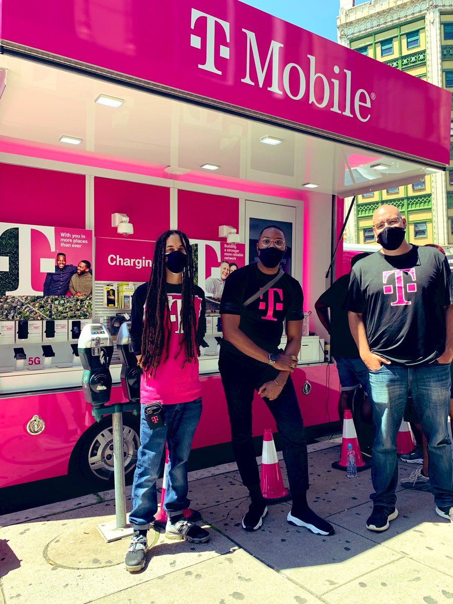 Check out our BWNJ truck team! Painting the town magenta, <a href="/TMobile/">T-Mobile</a> style 💖 #NERocks #AreYouWithUs