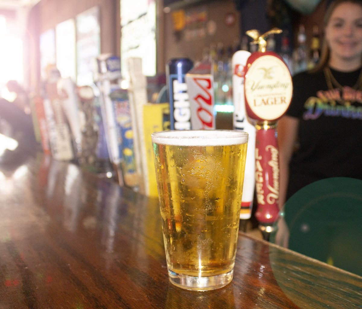 FiveBucks727's tweet photo. We've got the cheapest drinks in #DTSP!
$3 Screwballs &amp; Fireballs! 🍹
$3 Tall Boys! 🍺
$5 Shots! 🥃
.
Enjoy the weather on our outdoor shaded patio! 🌴
.
.
.
#FiveBucks #FiveBucksFun #DTSP #StPete #ILoveTheBurg #SupportLocal #Beer #Drinks #HappyHour #Food #Yummy #Party #Vibes https://t.co/iFPu0zclfA