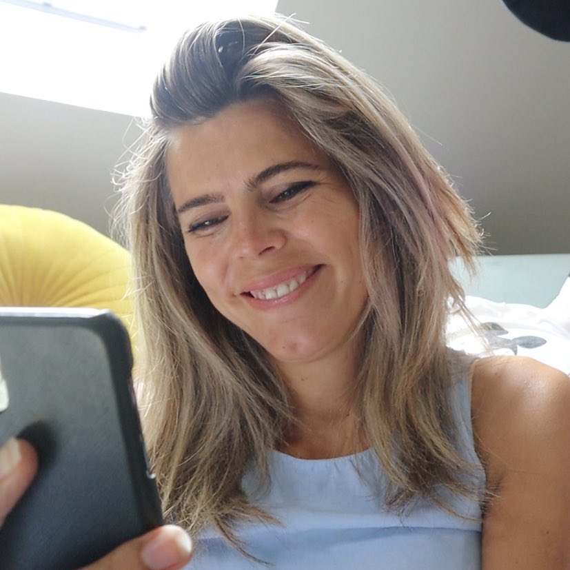 Dit is zo ontzettend lief
Ik had Kim een video gestuurd en daar heeft Kim een reactie video van gemaakt 🥰 En Muckie kwam ook even kijken ❤️ zo schattig! Dank je wel lieve Kim voor deze video❤️ Heel erg lief😘