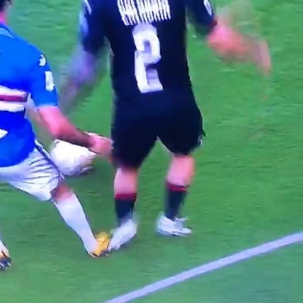 EeHNcIzWkAA4_C9?format=png&name=small