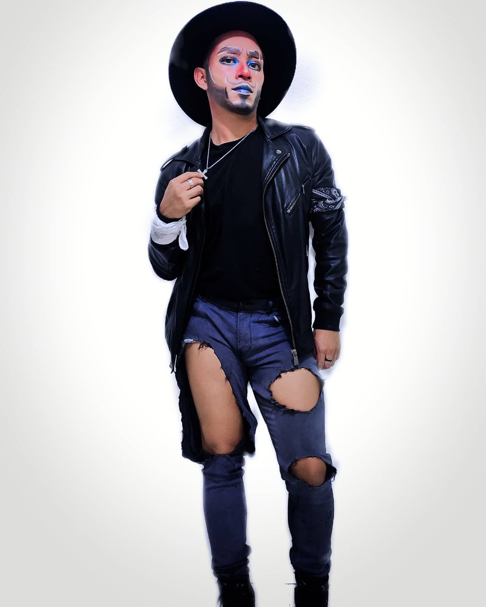 anngelopop's tweet photo. The Blue Boy 💙🖤👑
#LIFEIMITATESART
#reyangelo #bioking #dragking #dramaboy #dragboy #makeup #makeupartist #dragqueen #dragkings #gay #dragméxico #dragkingmakeup #draglife #bocetos #lgbt #gayboy #beproud #orgullo #sexygay #menstyle #fashion #blue #mexico #mexicano #sadboy https://t.co/yu66Wq7h0f