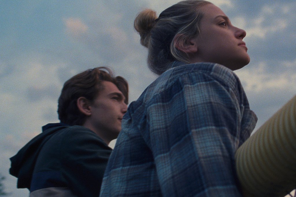 Deadline tweet media