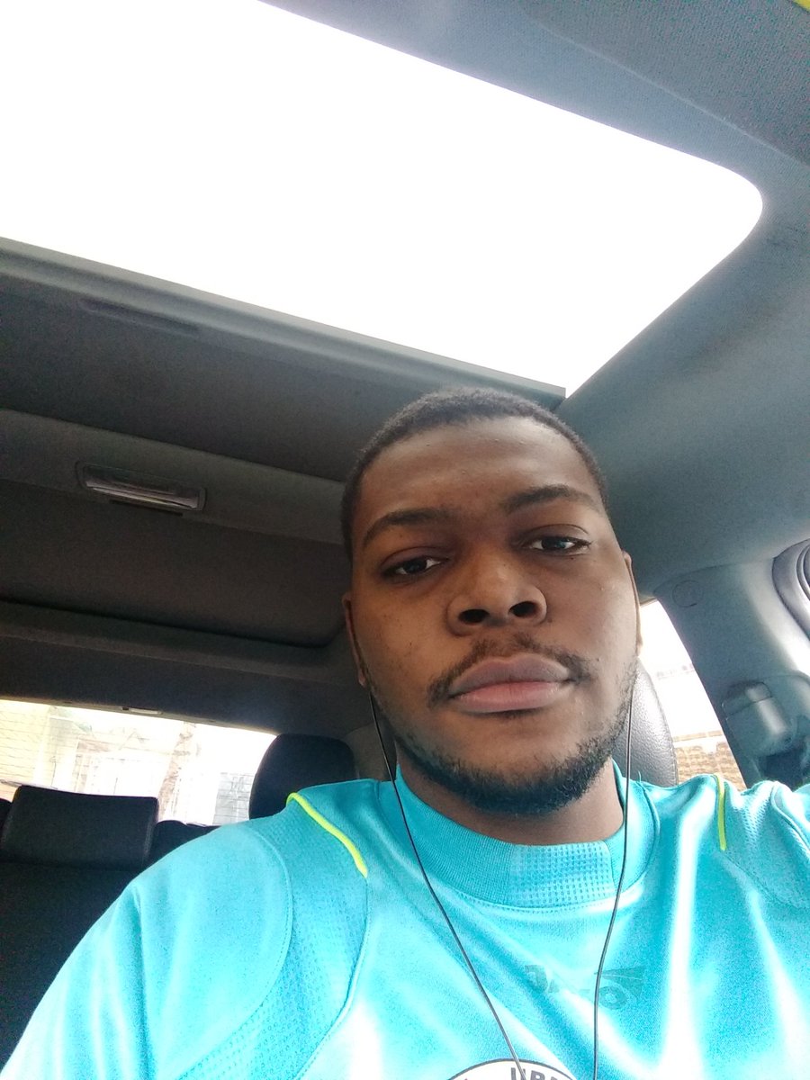 NathanMumba7's tweet photo. C'est dingue, même sur la photo on peut voir à quel point je me faisais chier sur le moment https://t.co/NOIcs7PrAY