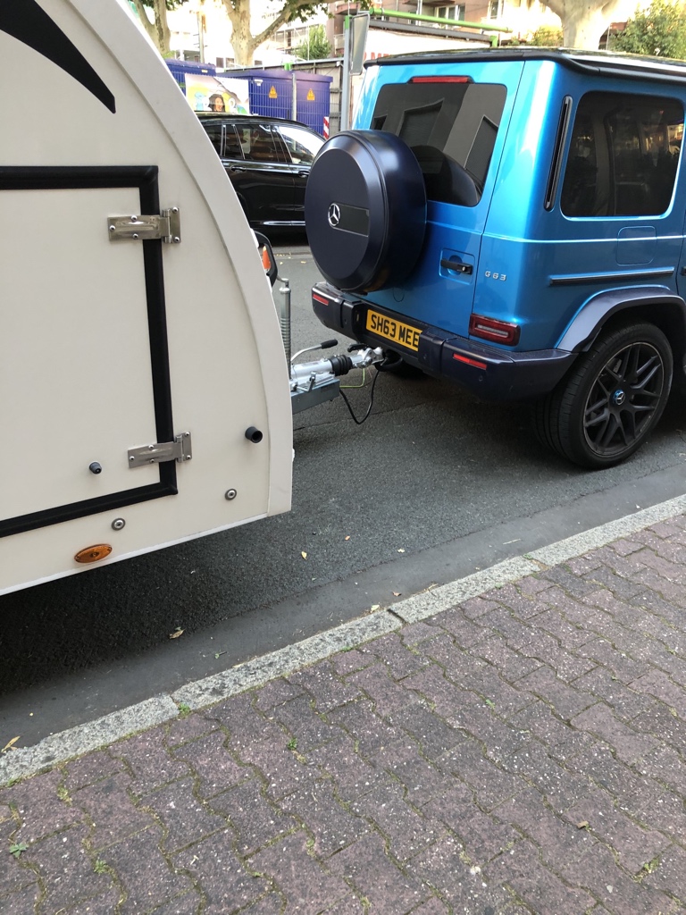 JayPeeFFM's tweet photo. @Shmee150 i find you @mercurefra 🤣 #ffm #frankfurt #supercar https://t.co/A0DQ8MEqZP