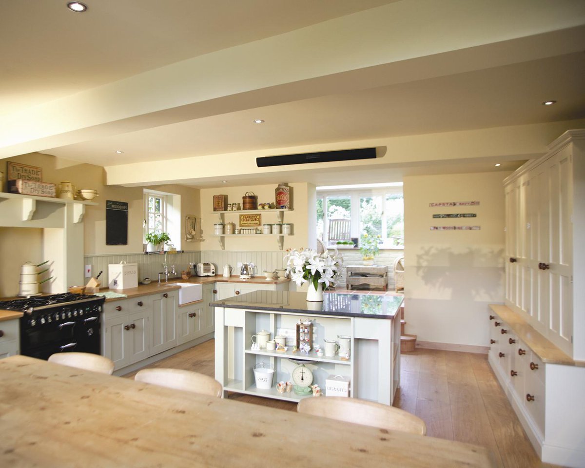 This stunning traditional style kitchen features in our brochure.
Your free copy can be requested on our website and delivered straight to your door. 🖱️
🔨
🔨
🔨
🔨
#furniture #brochure #traditional #timber #wood #bespokekitchen #bespokefurniture #furnituredesign #kitchendesign