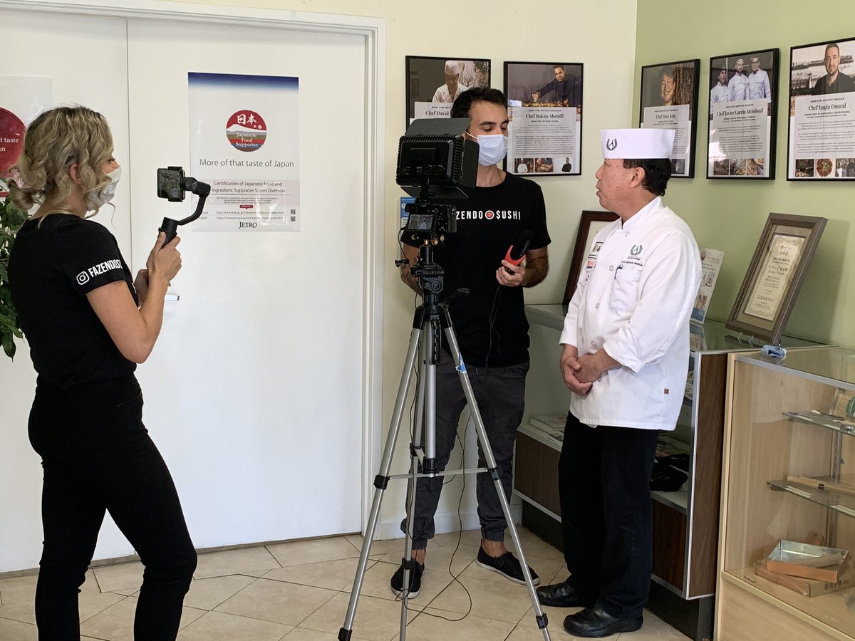 SushiChefInst's tweet photo. Andy is being interviewed now #sushi#dream#sushichefinstitue#ChefAndy##japanesefoodie #japaneserestaurant #ilovesushi #foodinstagram #redondobeach #hamachi https://t.co/YTUfhb4Y6V