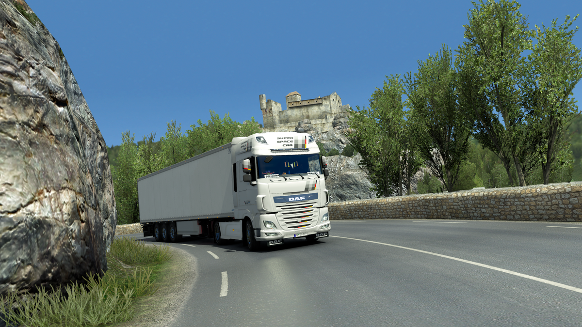 Ferlius3's tweet image. Favorite way of spending my free time, thanks to @SCSsoftware , driving around with the favorite truck brand #DAFUnityEdition .