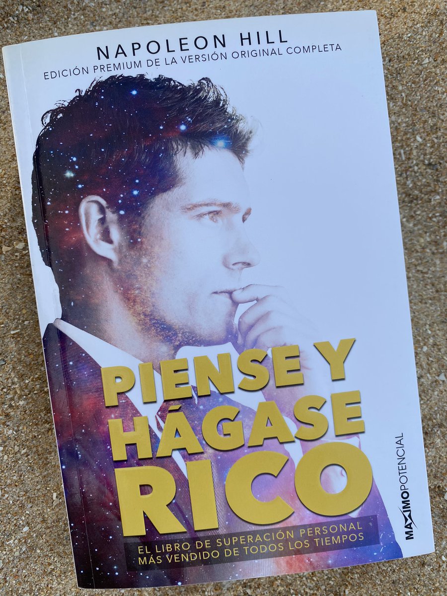 Pablo_Economia's tweet photo. Menudo clásico de obligada lectura y relectura. Obra escrita en 1937 por Napoleon Hill detallando los principios y la filosofía para el desarrollo personal al más alto nivel. Un must en toda biblioteca que se precie 📚.
(Salvo la portada,una muy buena edición de @MaxPotencial ) https://t.co/nQLGzZoPng