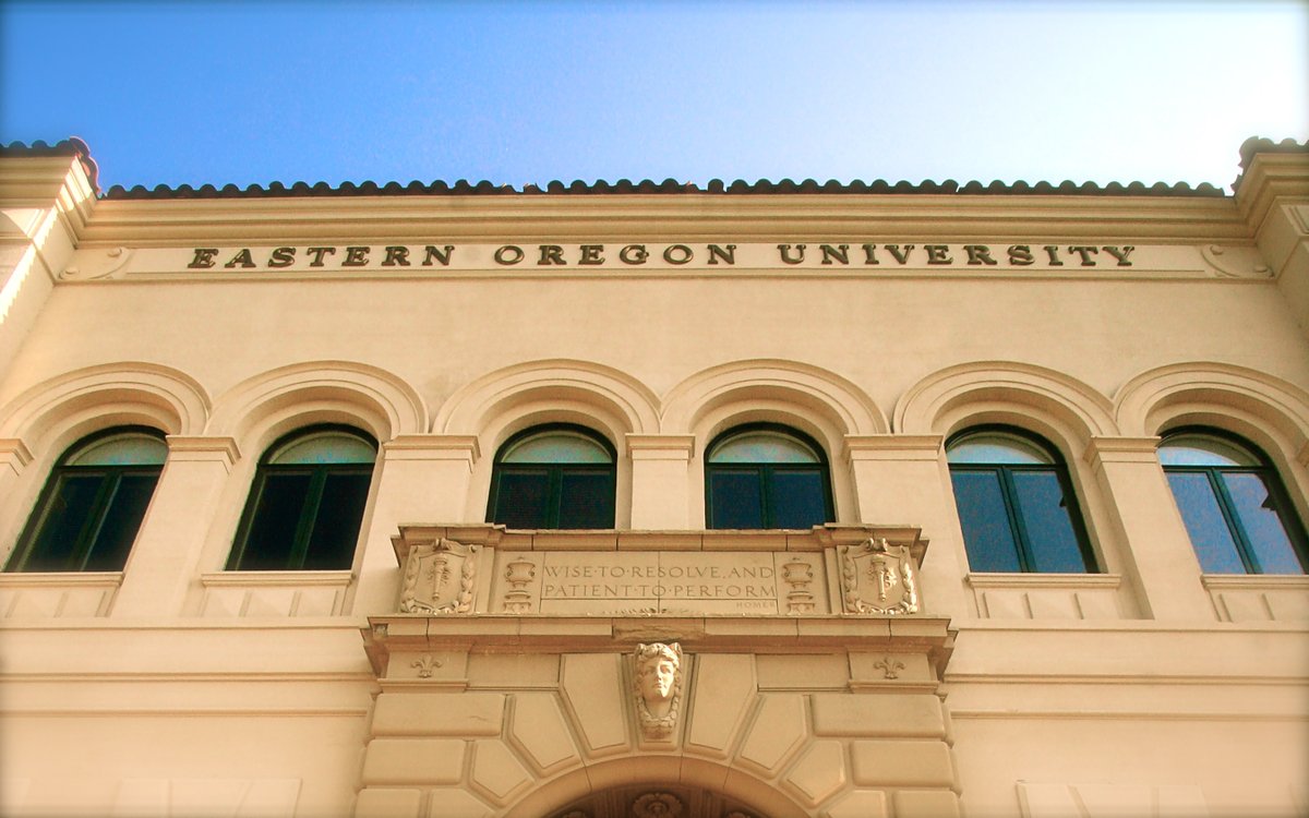 eoumountaineers's tweet photo. Picture perfect day here on campus! βοΈ πΈTag a friend you'd explore EOU with.
ππ#EasternEdge #eousummer #campus https://t.co/sdJ2RGtpdf