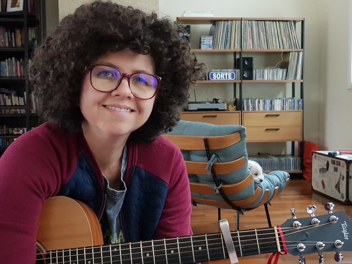 RoMaprodmusical's tweet photo. Qual música nova você já aprendeu na quarentena? https://t.co/NYWl4sdmbM