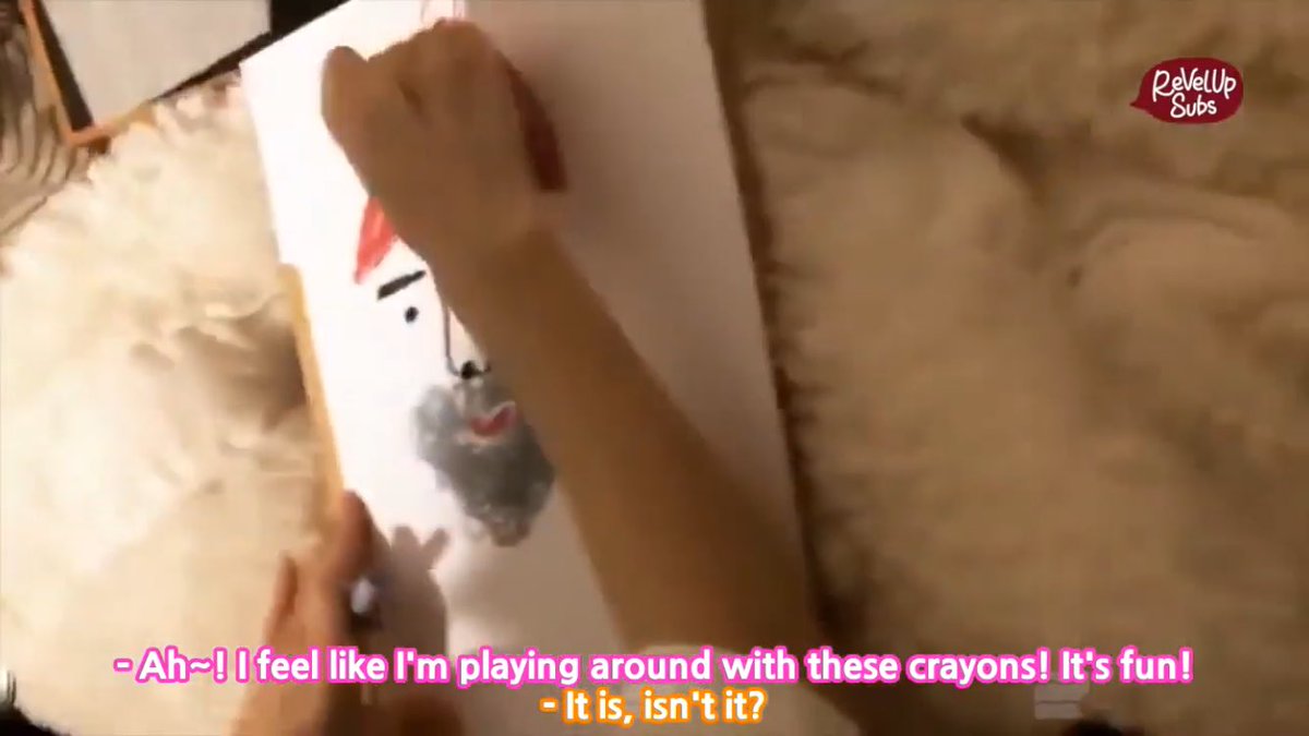 Seulgi never forgets to encourage Irene whenever they draw something together