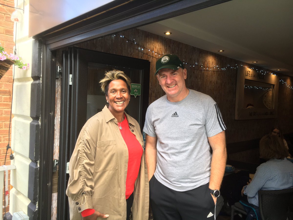 Went out for lunch and bumped in to the boss. <a href="/AVFCOfficial/">Aston Villa</a> VTID 💜💙