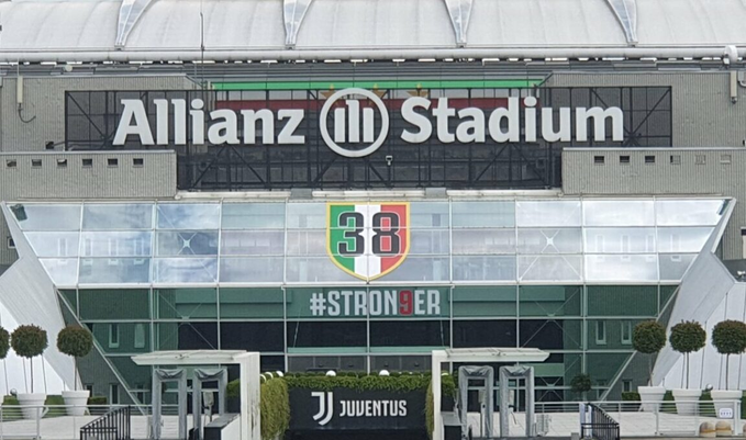 ildico1's tweet photo. To the moron who complained about this number: I would be more disgusted by your dog-eating, Chinese little friend. Piss off, #Moratti, and get a life! #38andcounting https://t.co/UvJDpNDYXI